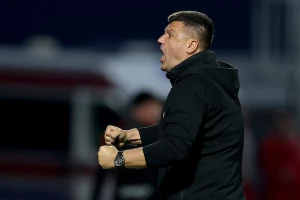Samo neka sreća ne umeša prste